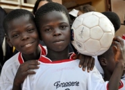 米兰体育官网-凯尔特人击败雄鹿，实现强悍逆袭