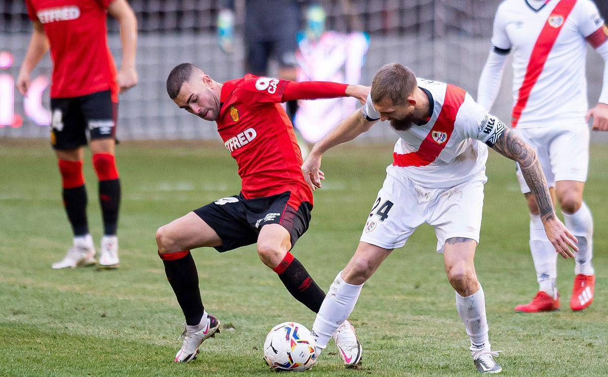 热那亚连续取得胜利，力争保持不败纪录的简单介绍