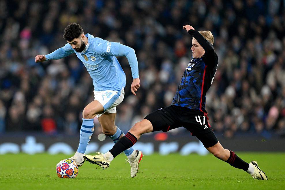 曼城轻松晋级,将角逐欧冠冠军 曼城轻松晋级,将角逐欧冠冠军