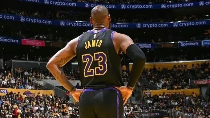 关于湖人主帅盖伊吉励志演讲，球员全情投入备战的信息