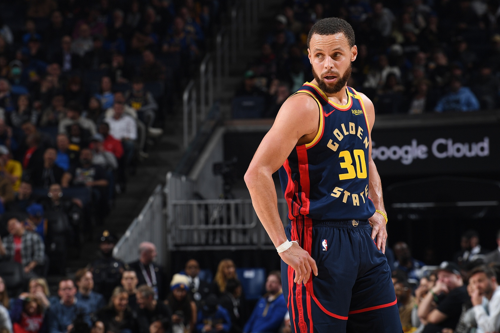 火箭力克雷霆：哈登砍下50+再创历史