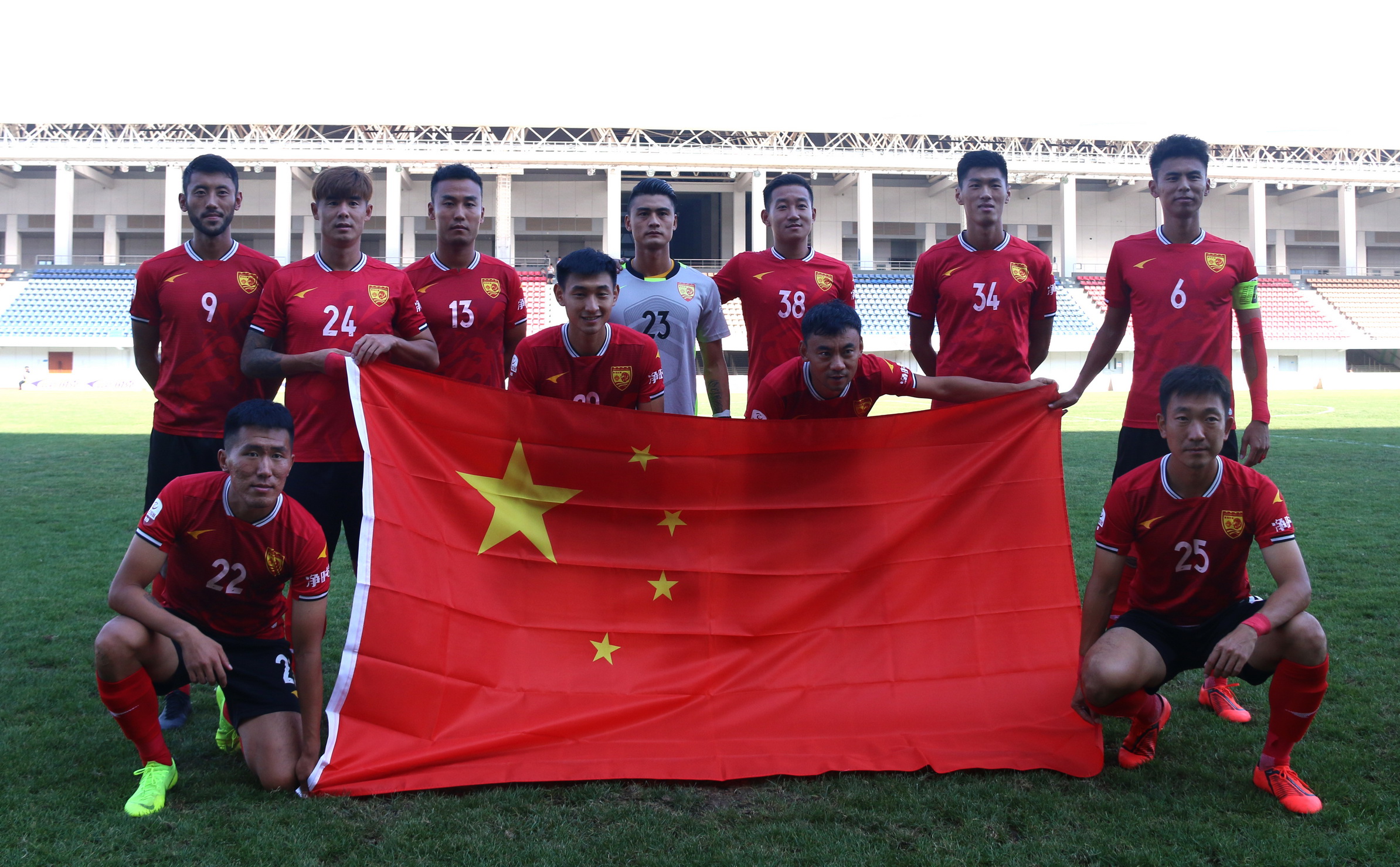 关于保定容大主场不敌国安，保级形势堪忧的信息