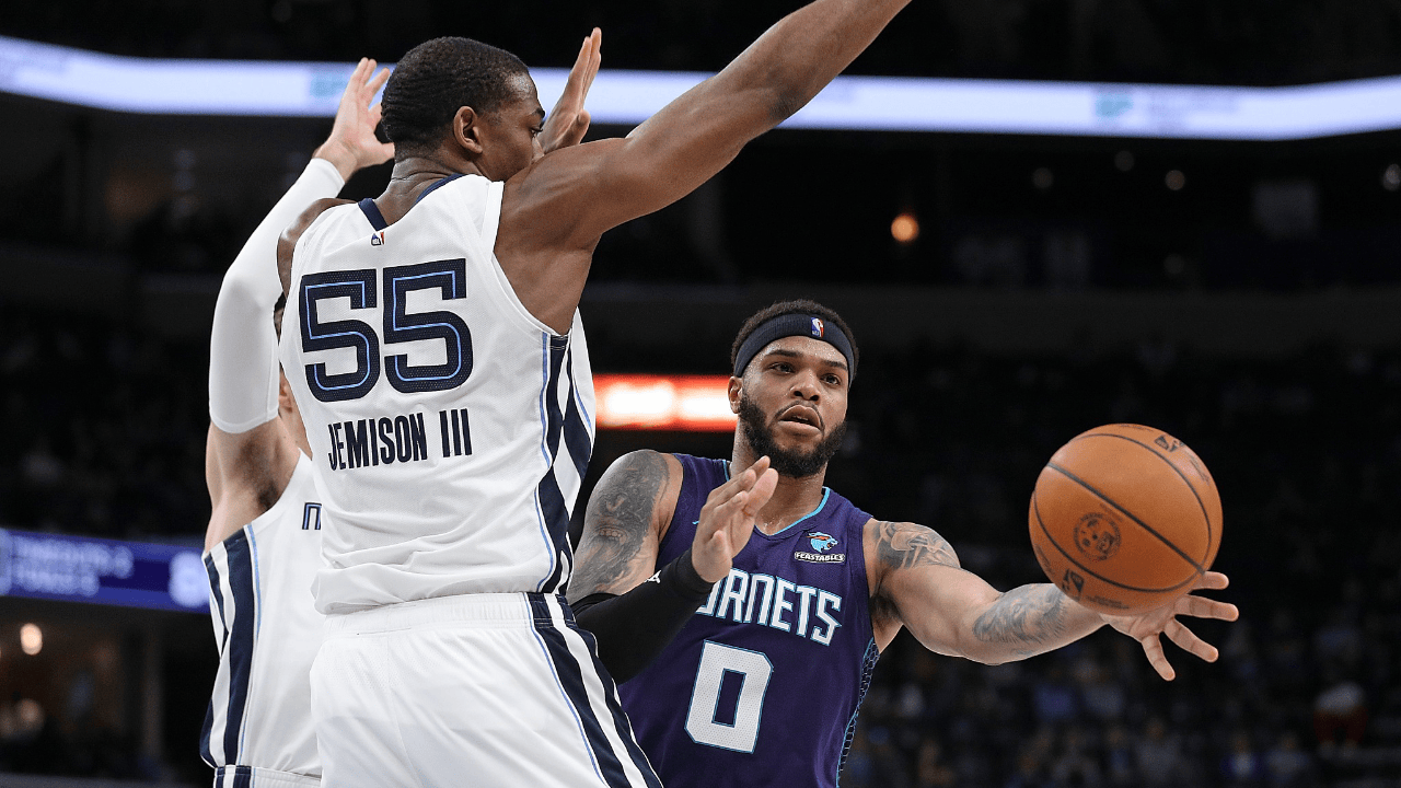 灰熊主场战胜黄蜂，终结连败