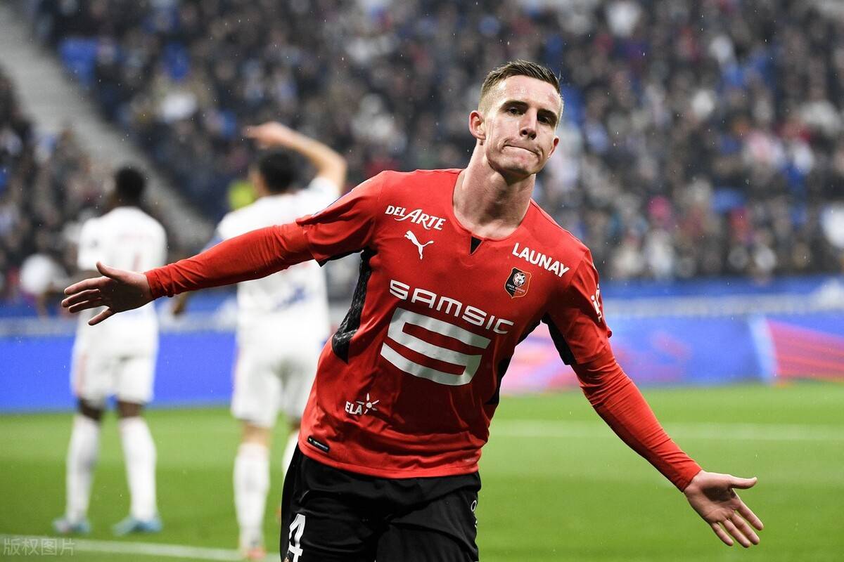 关于里昂客场失利，争冠形势日益困难的信息