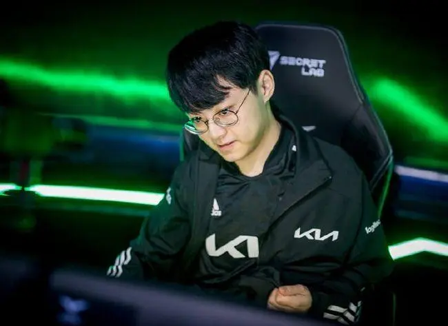 关于BRO血洗GEN,ShowMaker极限生还后反打鏖战多局四强赛,强势挺进下一轮的信息 关于BRO血洗GEN,ShowMaker极限生还后反打鏖战多局四强赛,强势挺进下一轮的信息