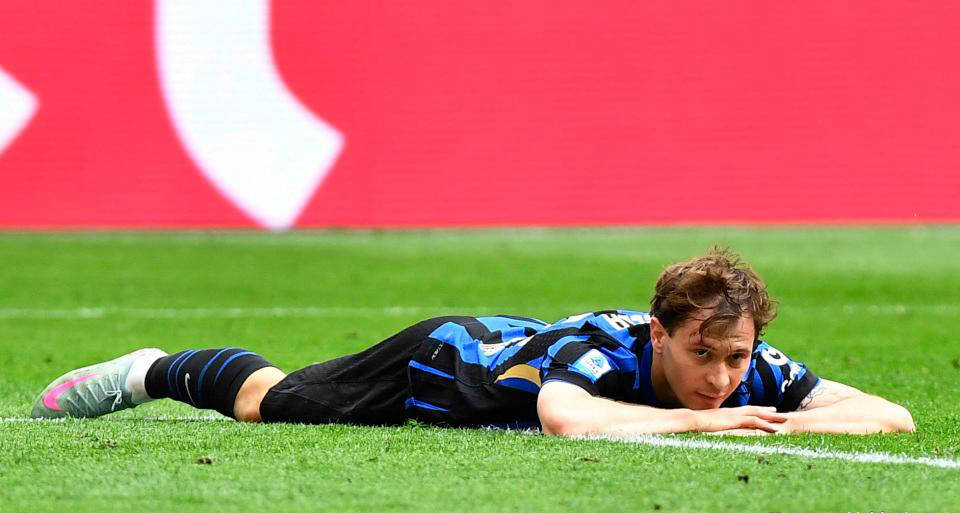 包含意甲冠军争夺战白热化，恢弘壮观的词条