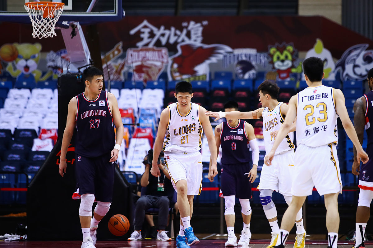 CBA新赛季火爆开战,球队备战精神飙升 CBA新赛季火爆开战,球队备战精神飙升