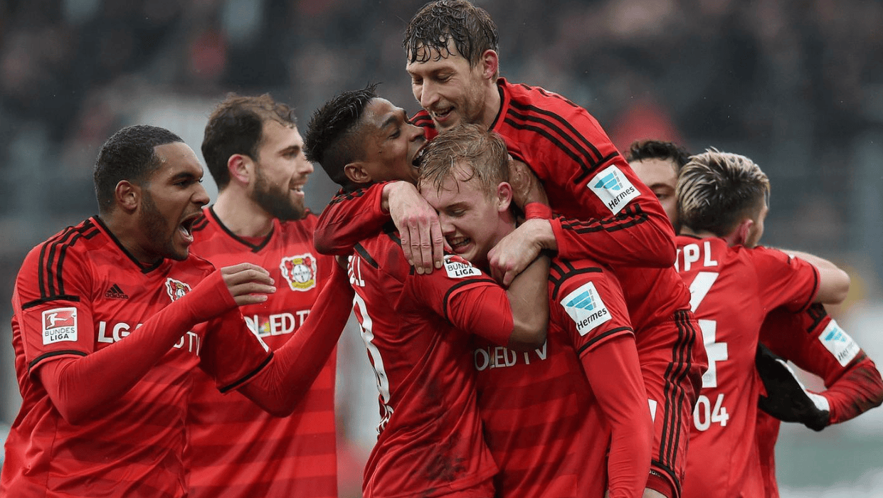 拜仁慕尼黑主场大胜波尔图，锁定欧冠八强