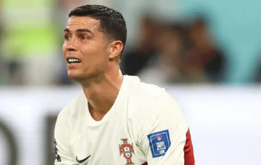 热那亚仍然未能摆脱降级困境，裁判争议不断的简单介绍