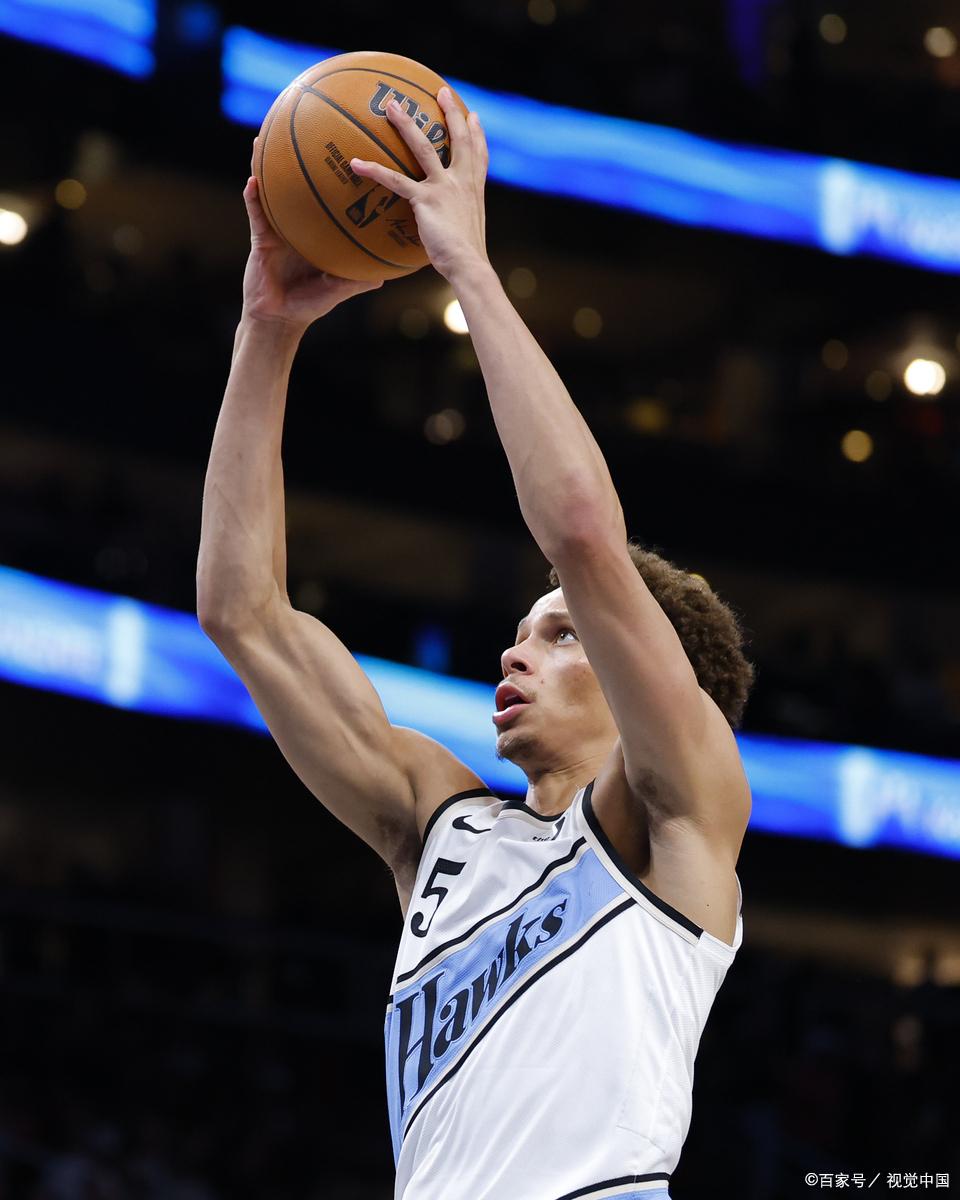 老鹰主场胜魔术暂强行东区第六